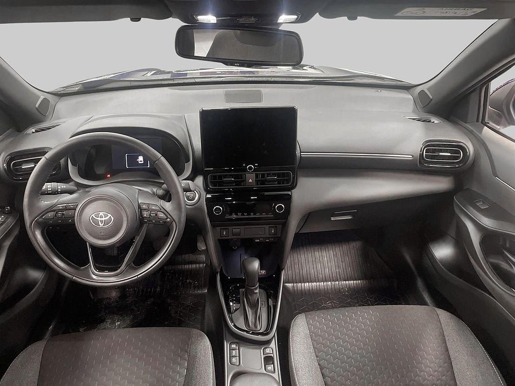Vehicle Image 11