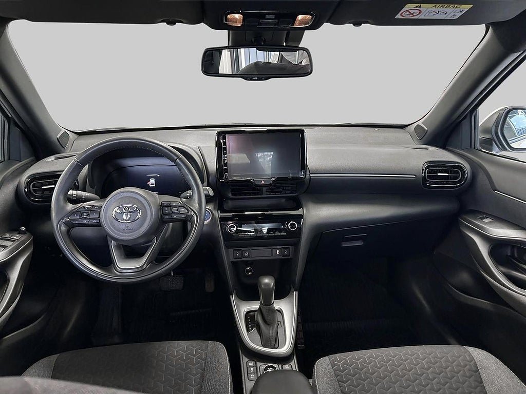 Vehicle Image 12