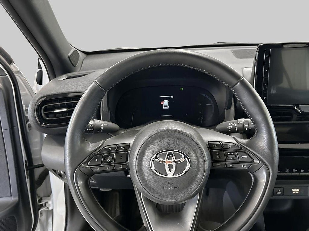 Vehicle Image 15