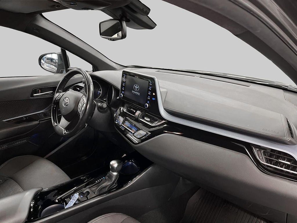 Vehicle Image 10
