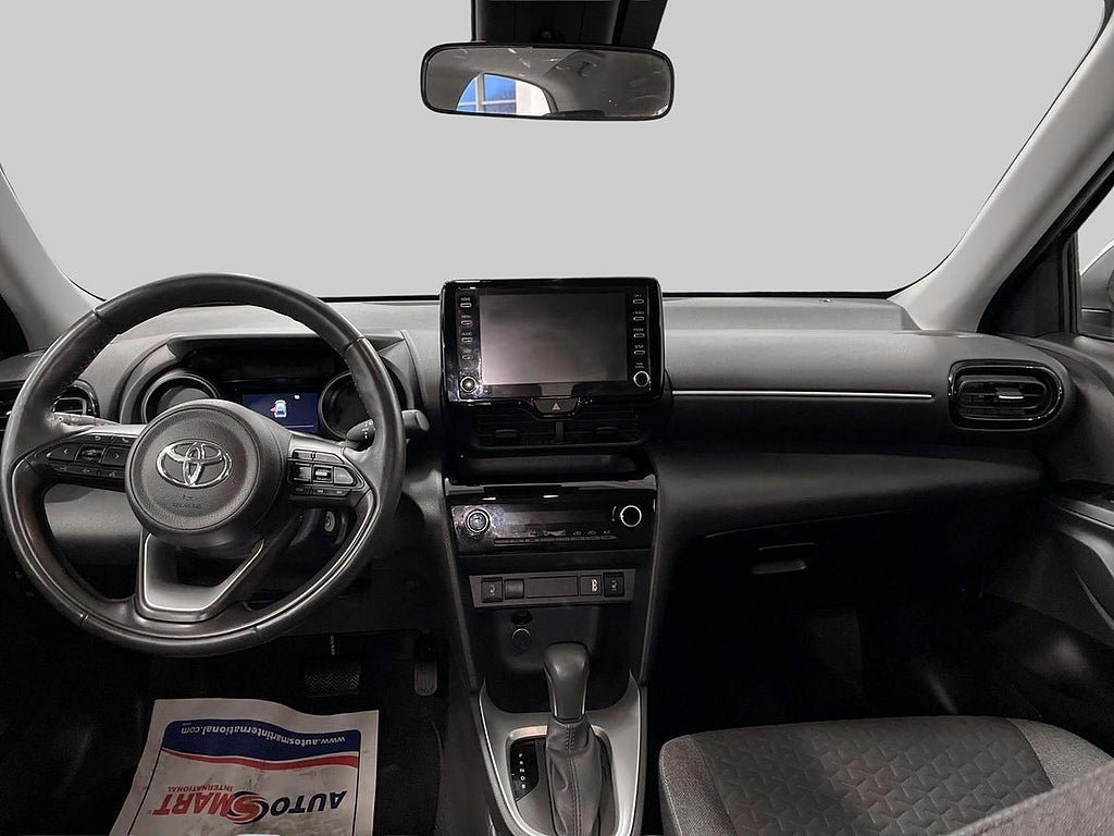 Vehicle Image 12
