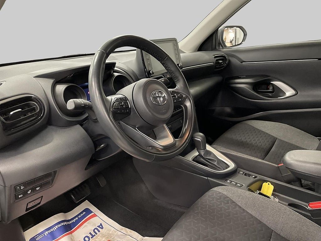 Vehicle Image 14