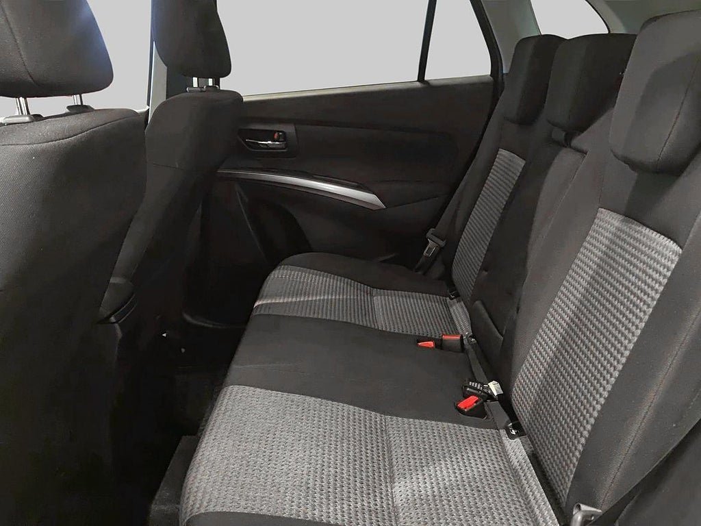 Vehicle Image 10