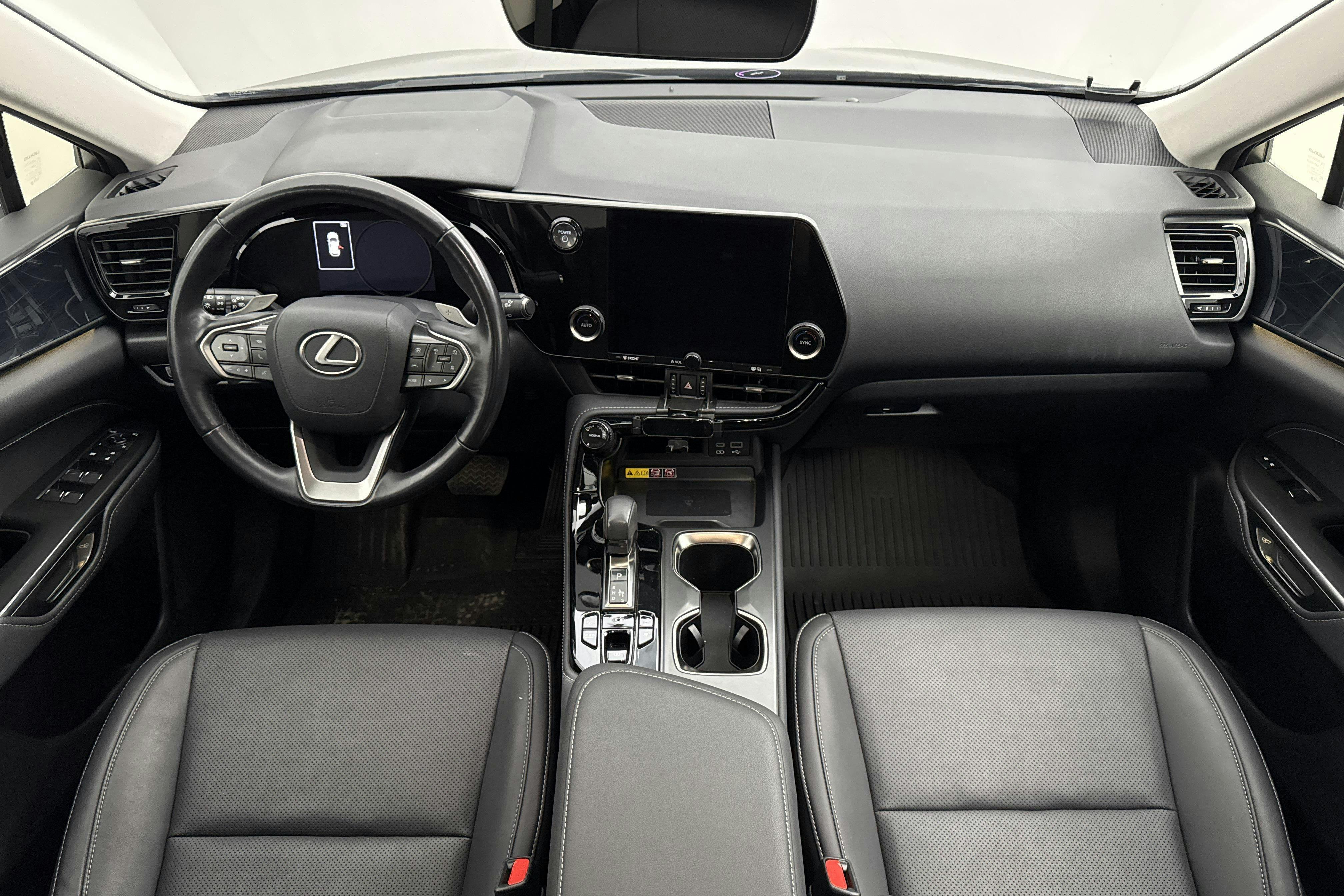 Vehicle Image 6