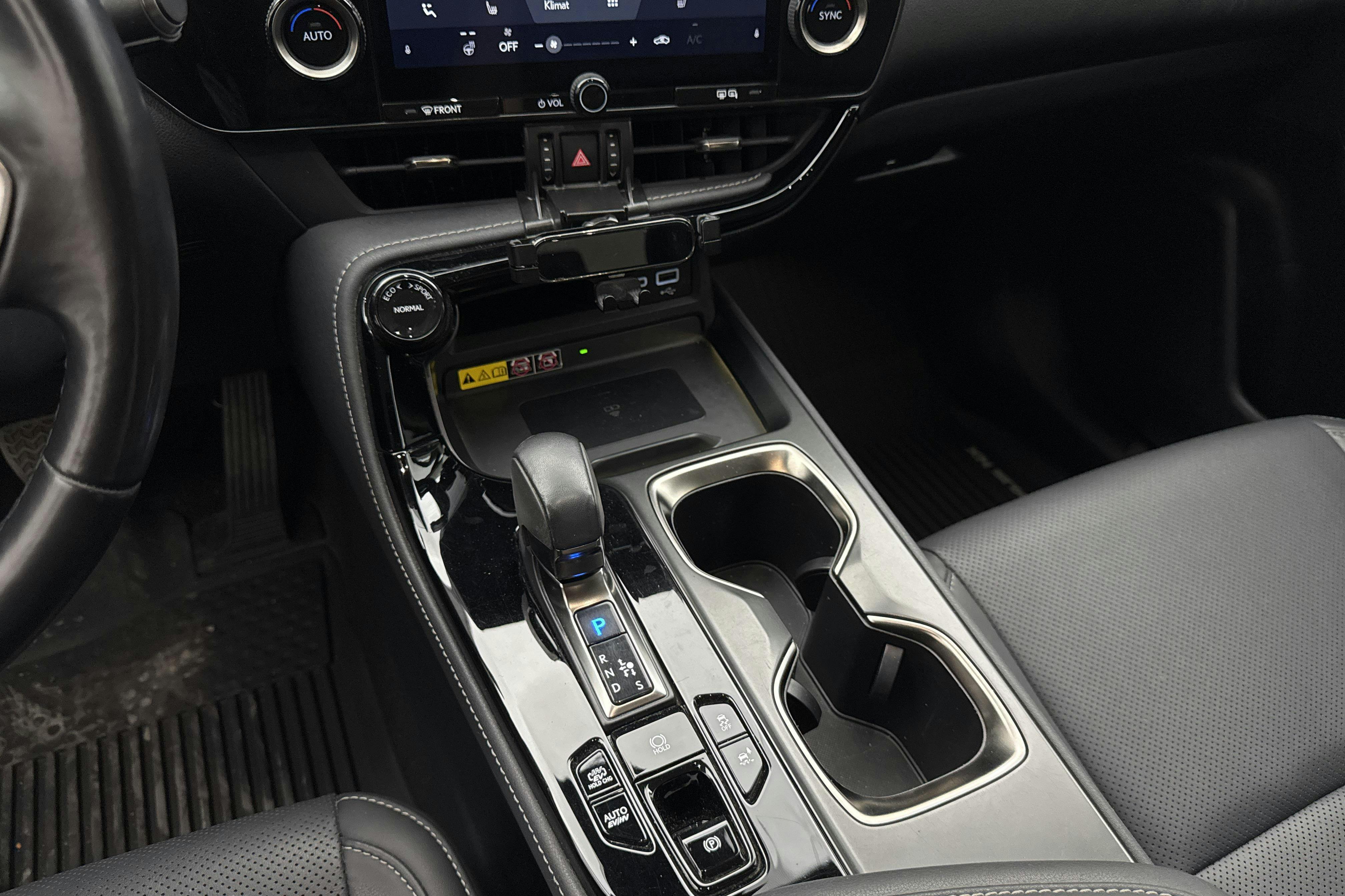 Vehicle Image 14