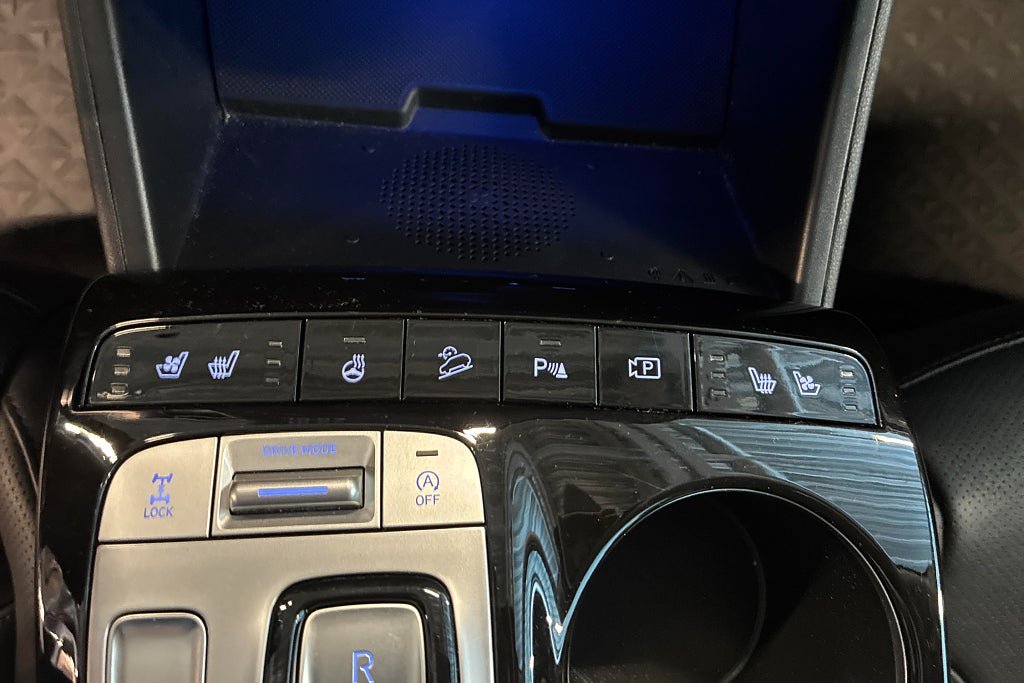 Vehicle Image 21