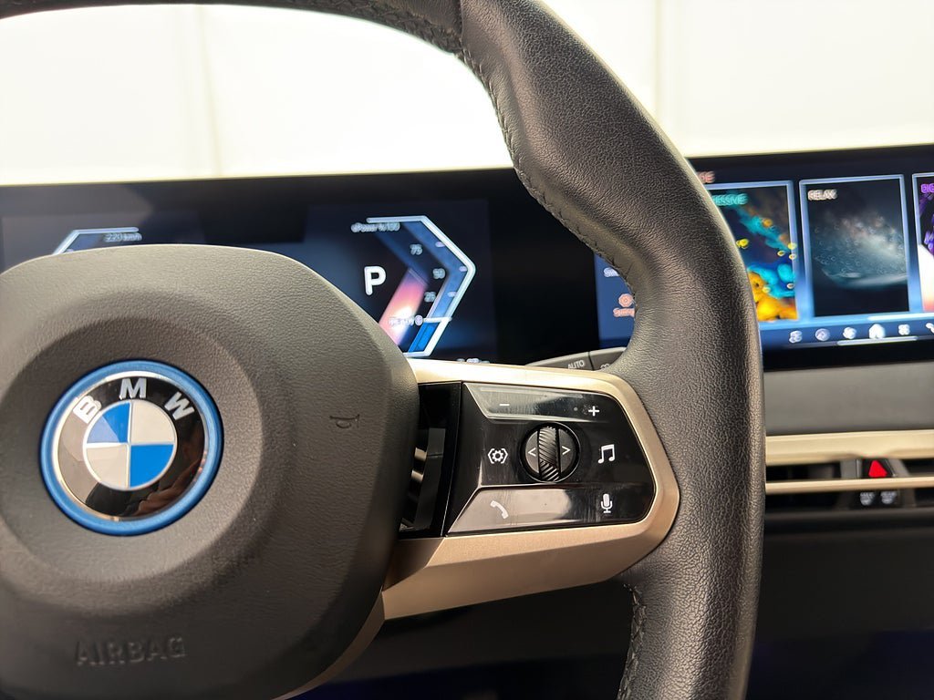 Vehicle Image 36
