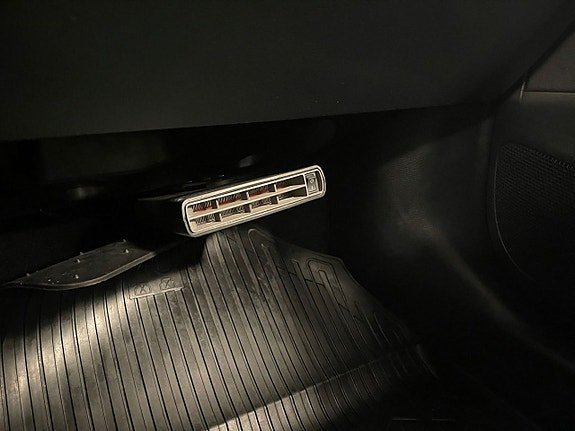 Vehicle Image 27