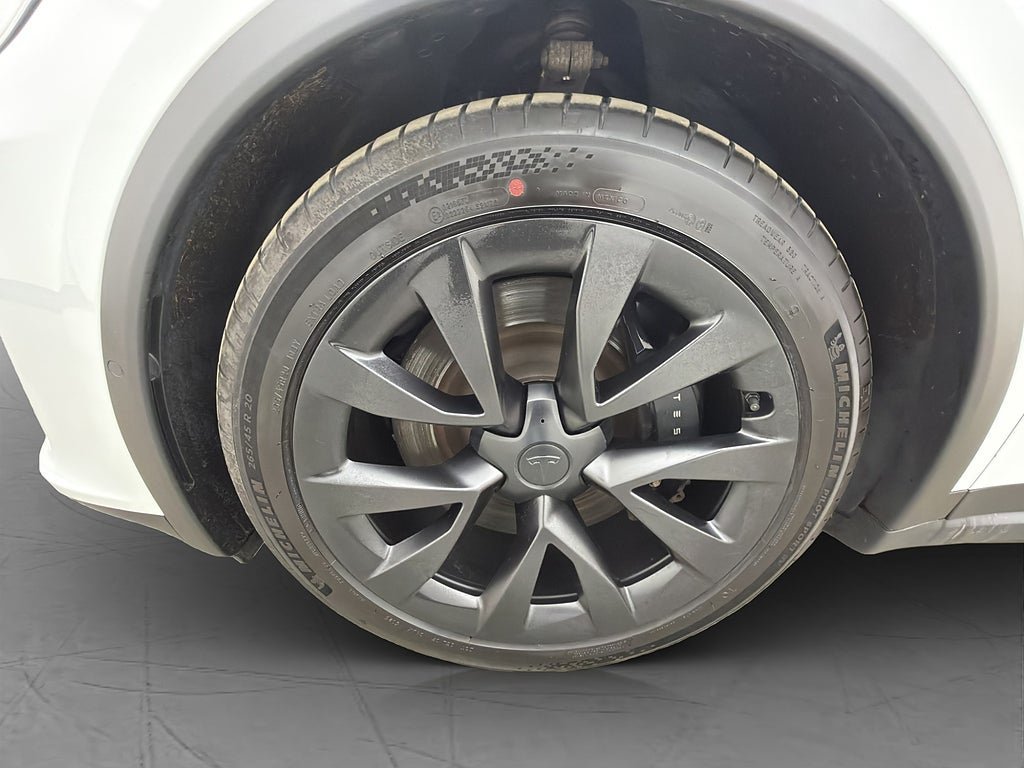Vehicle Image 32