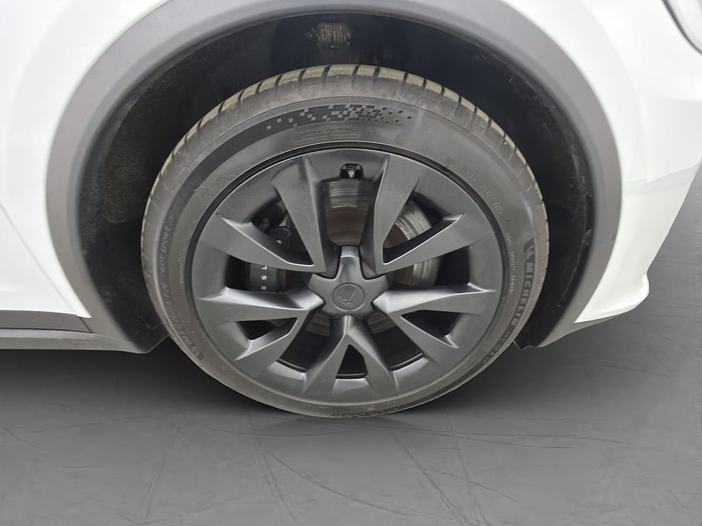 Vehicle Image 35
