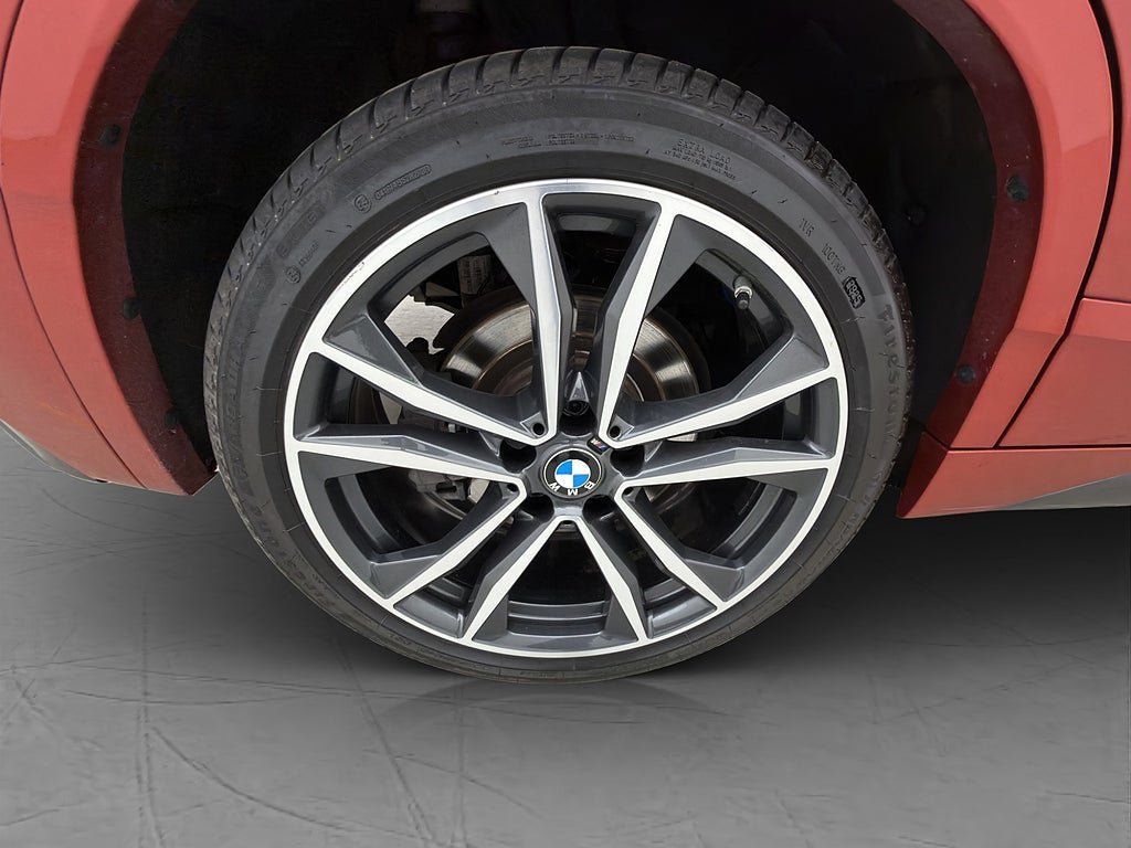 Vehicle Image 33