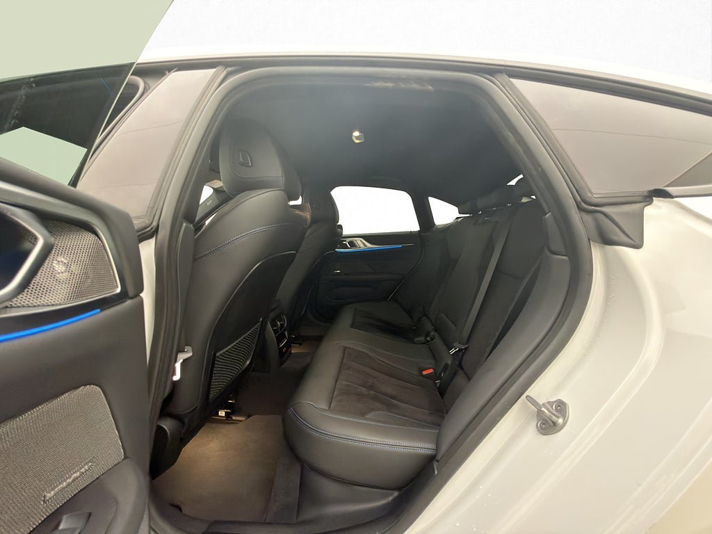 Vehicle Image 26