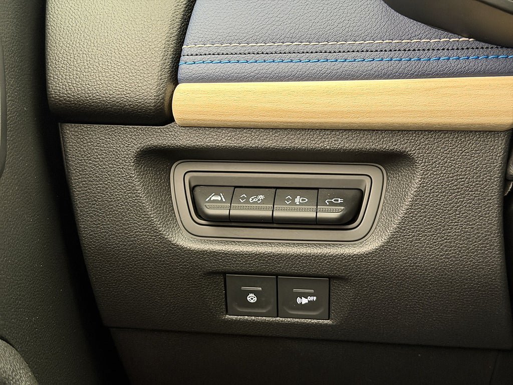 Vehicle Image 28