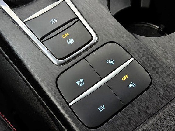 Vehicle Image 26