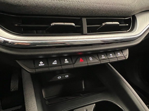 Vehicle Image 26