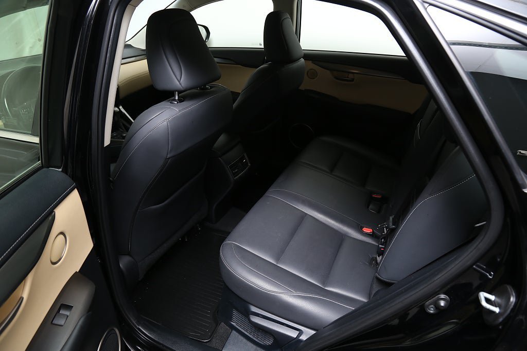 Vehicle Image 22