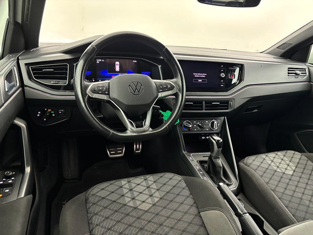 Vehicle Image 17