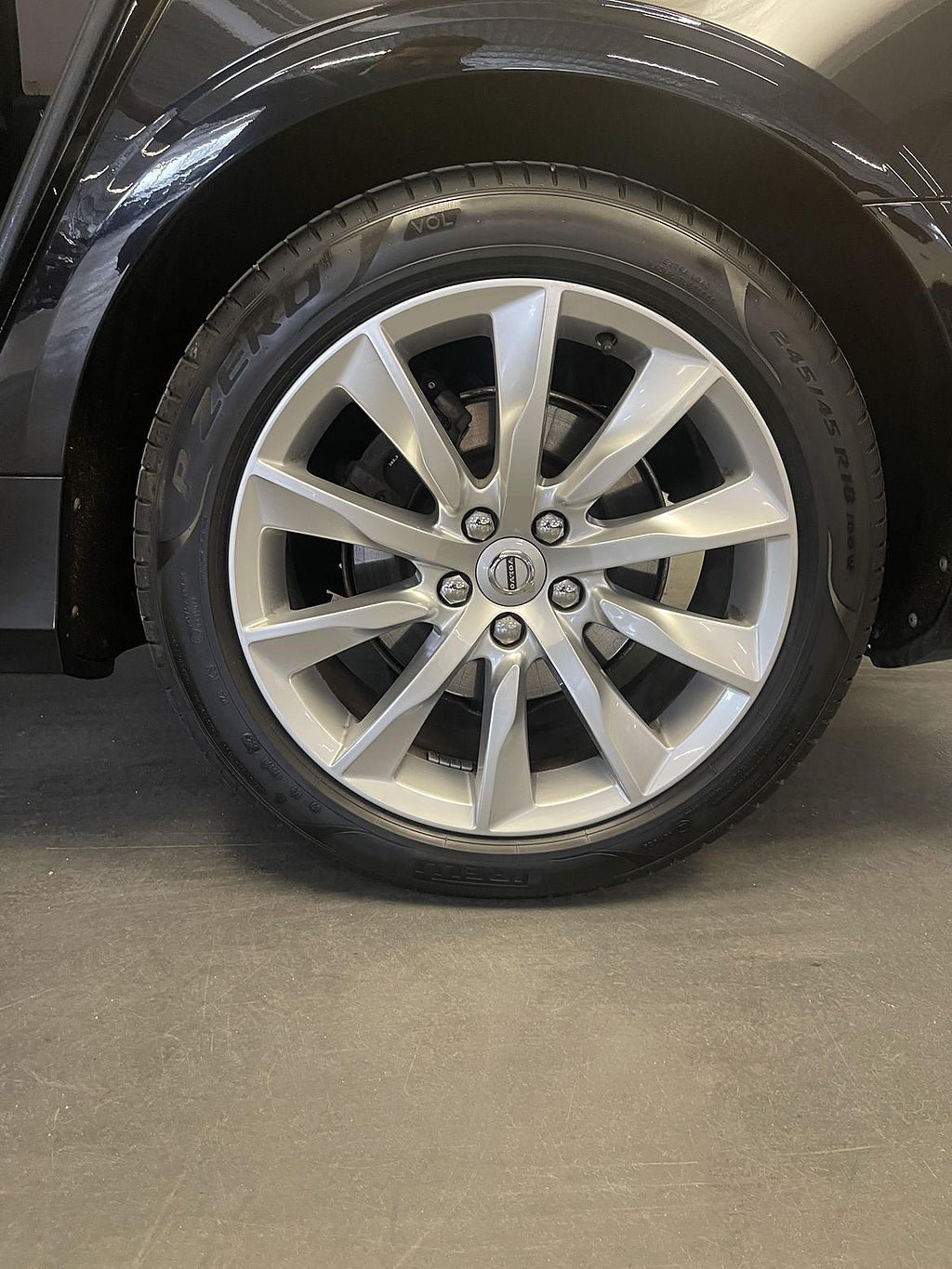 Vehicle Image 6