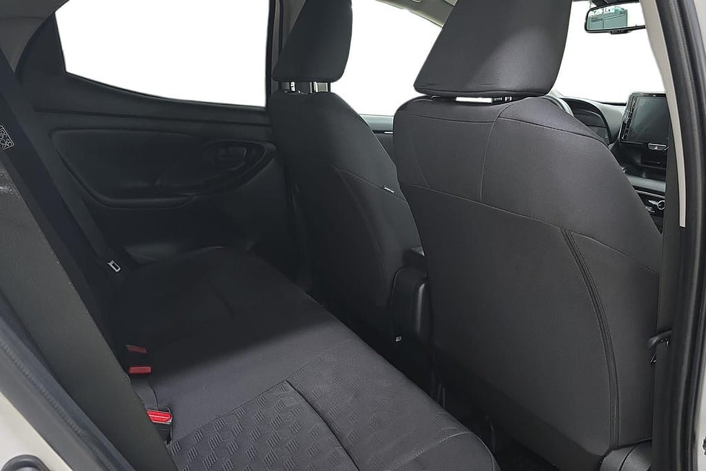 Vehicle Image 9