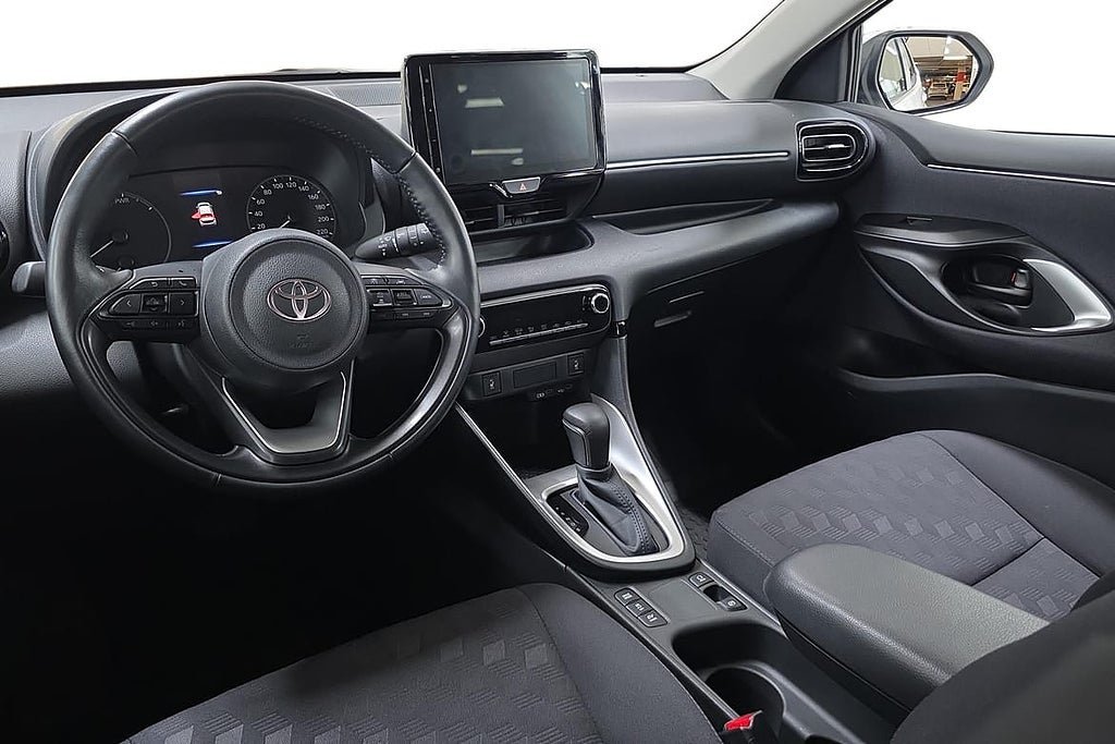 Vehicle Image 10
