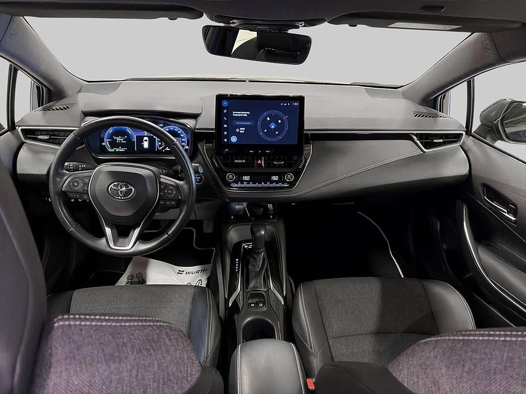 Vehicle Image 12