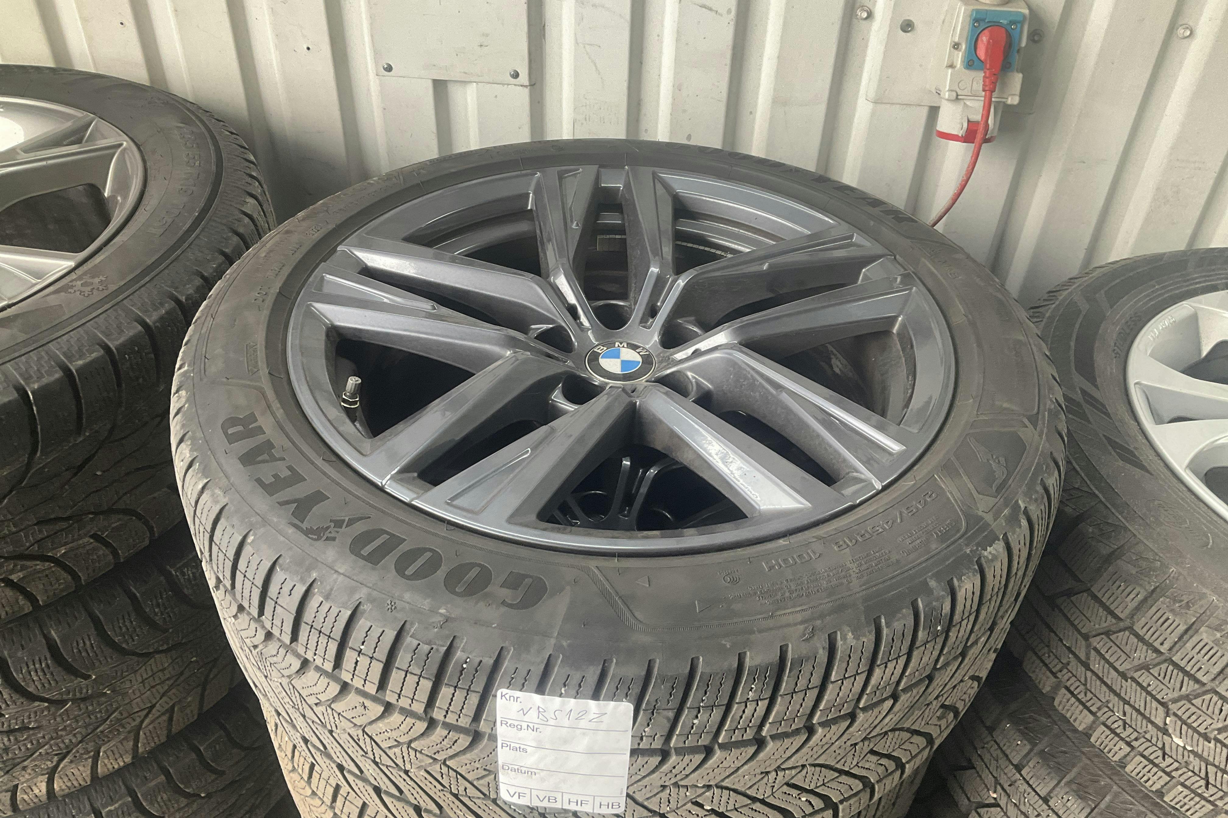 Vehicle Image 15