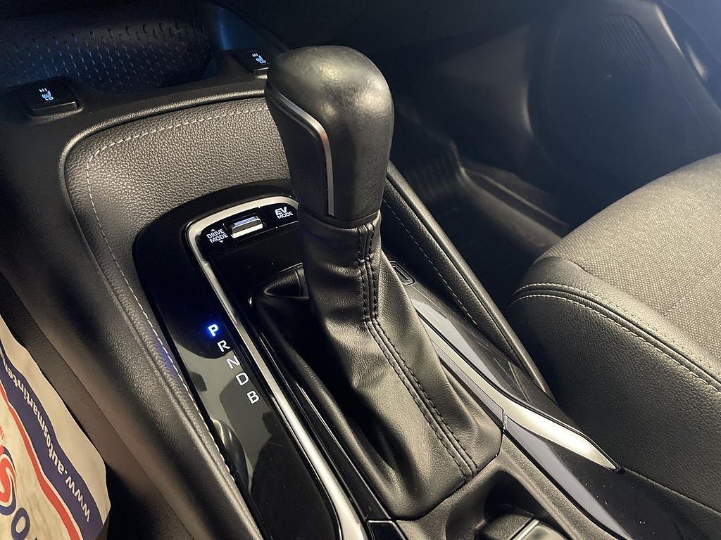 Vehicle Image 18
