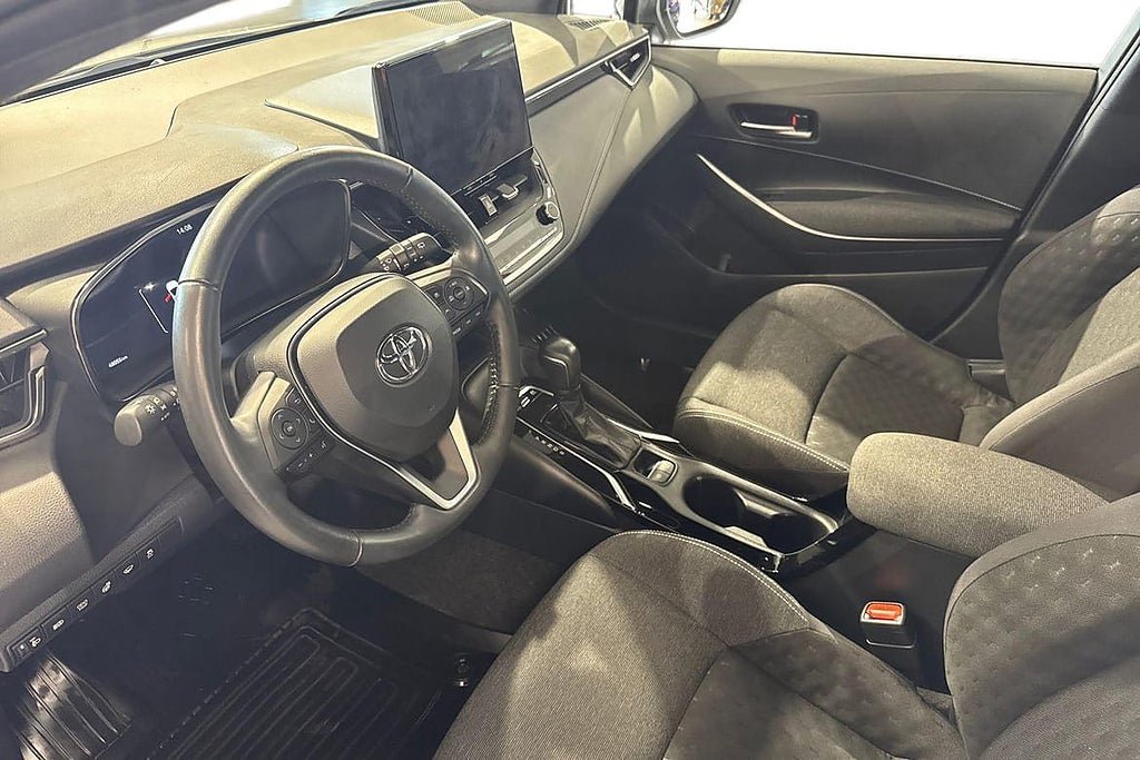 Vehicle Image 14