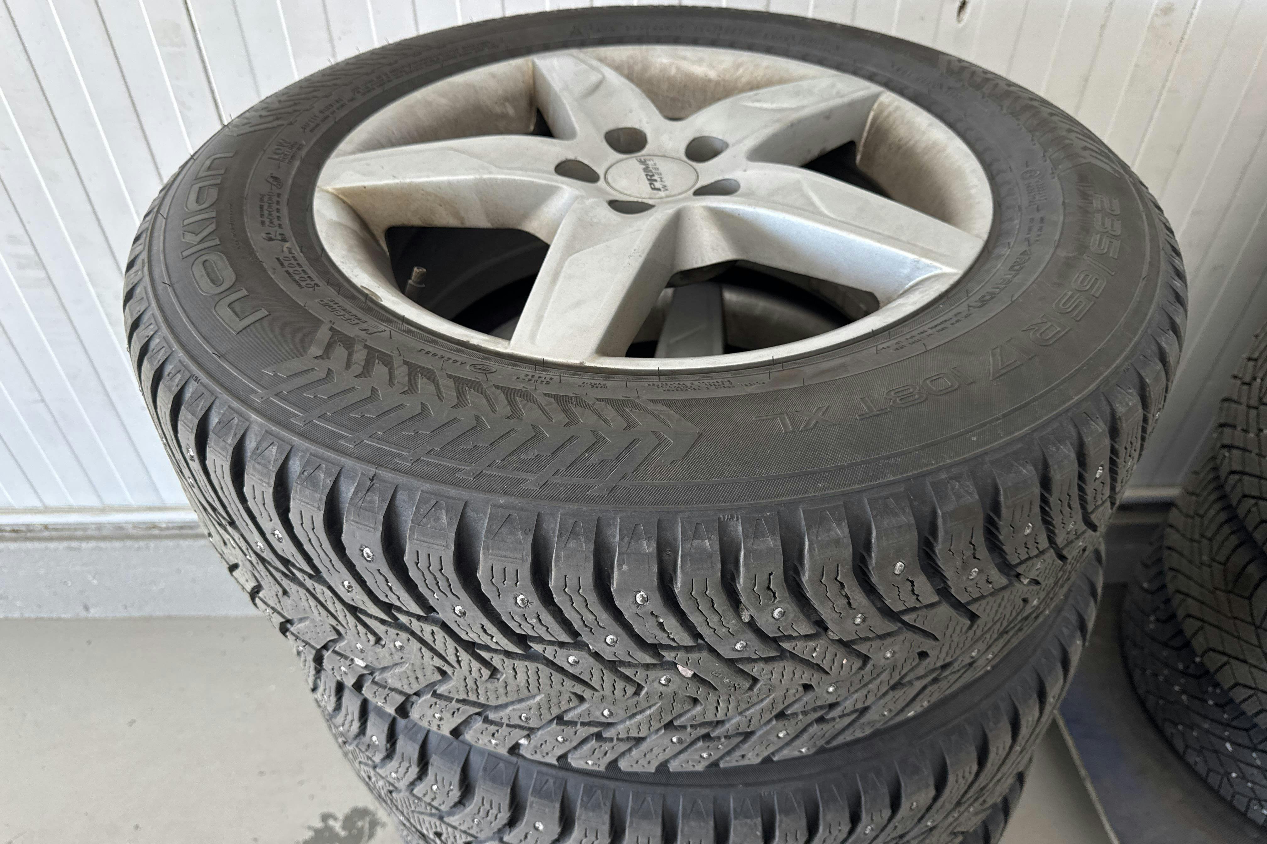 Vehicle Image 14
