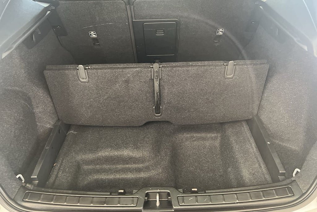 Vehicle Image 23