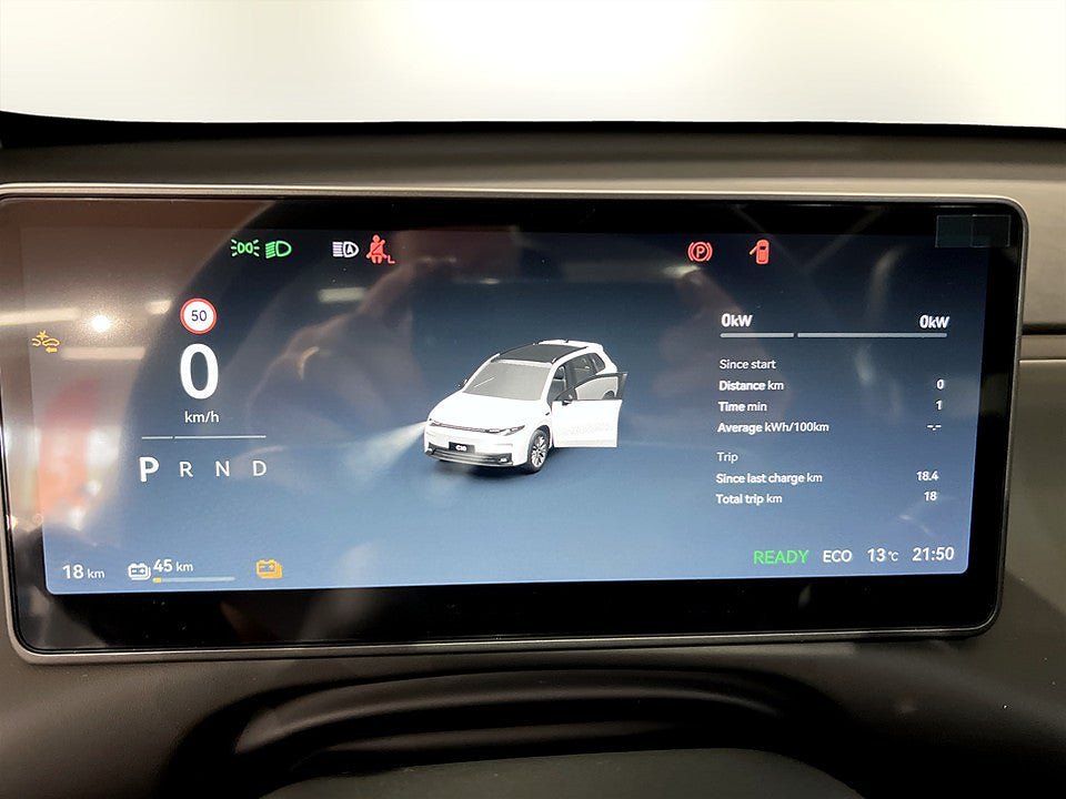 Vehicle Image 11