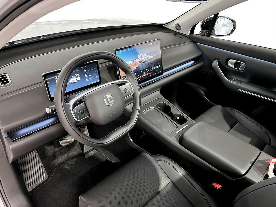 Vehicle Image 15