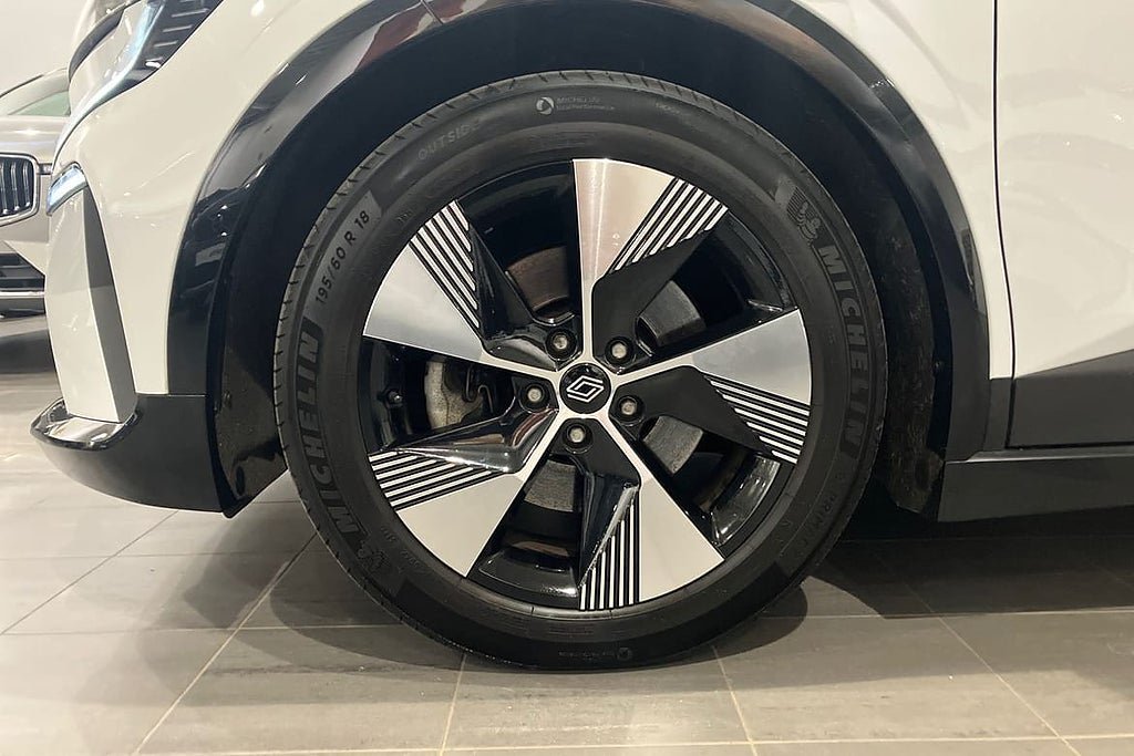 Vehicle Image 17