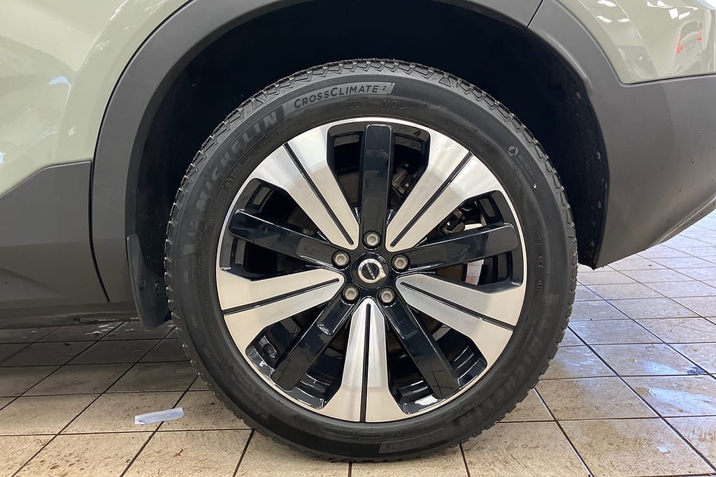Vehicle Image 17