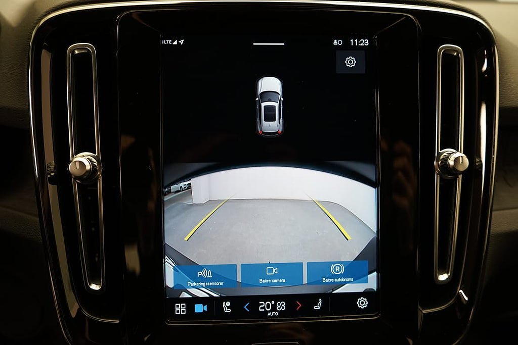 Vehicle Image 11