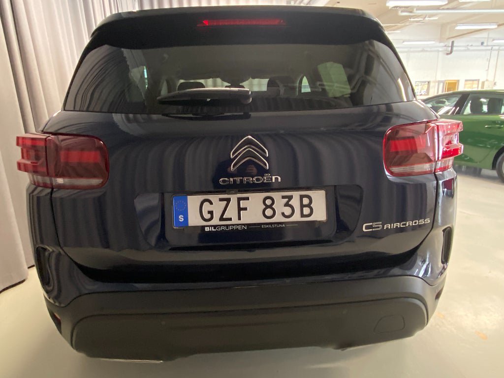 Vehicle Image 6