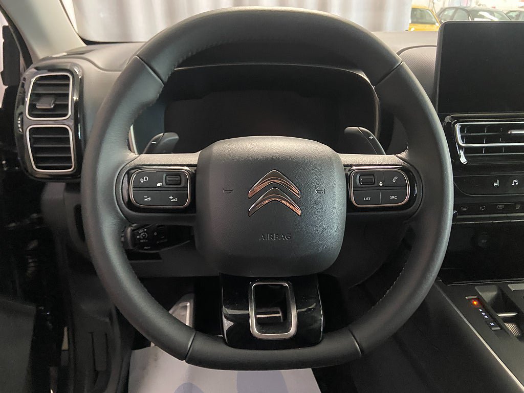Vehicle Image 17