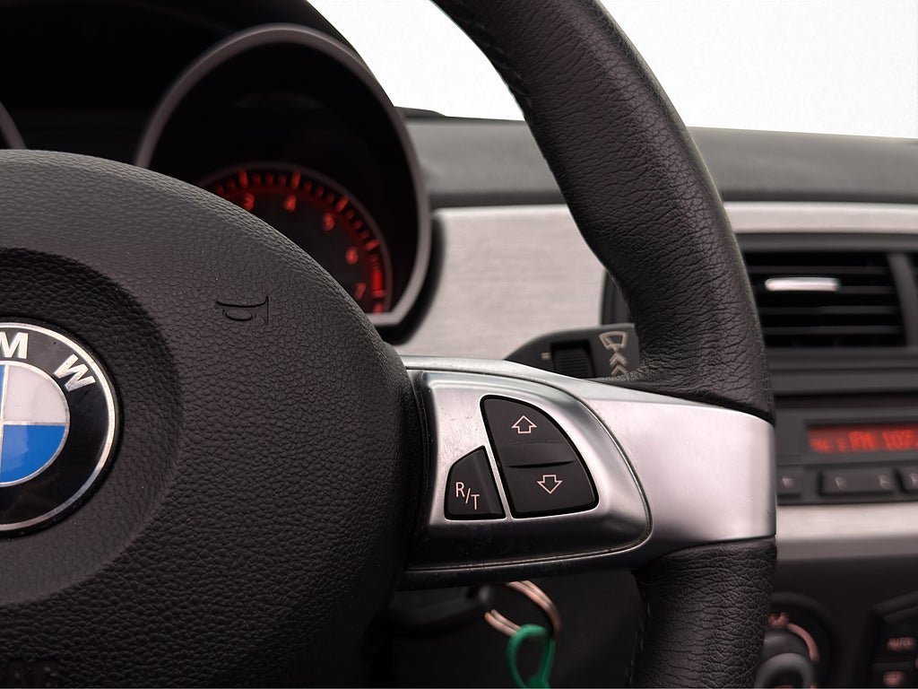 Vehicle Image 28
