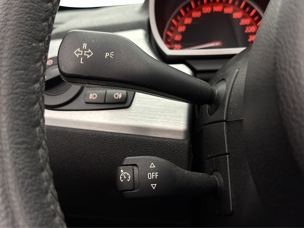 Vehicle Image 29
