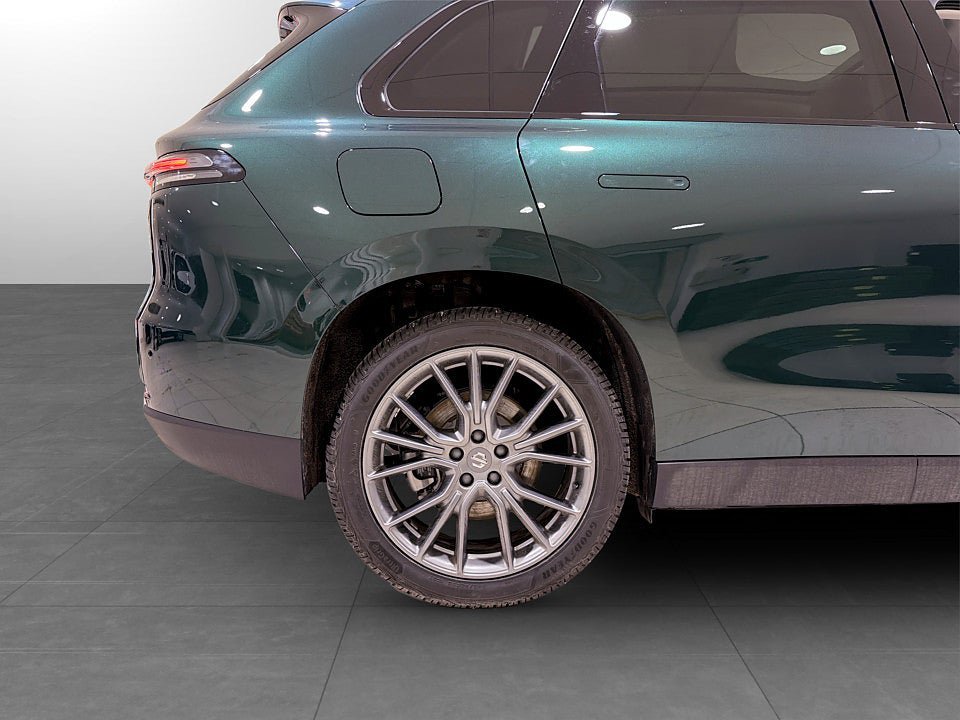 Vehicle Image 8