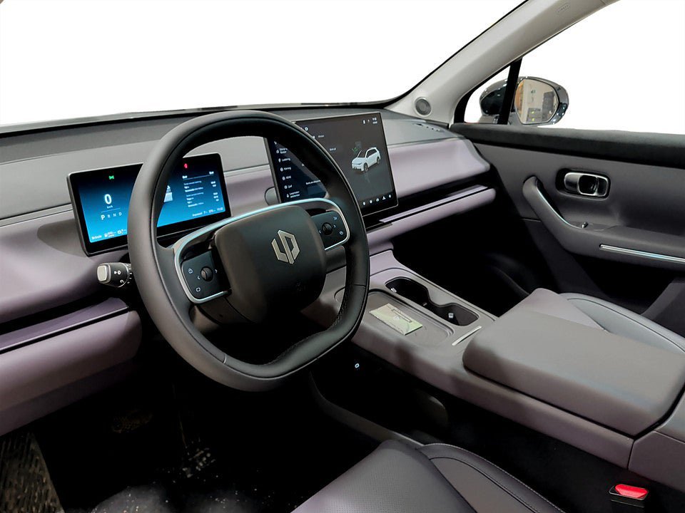 Vehicle Image 9