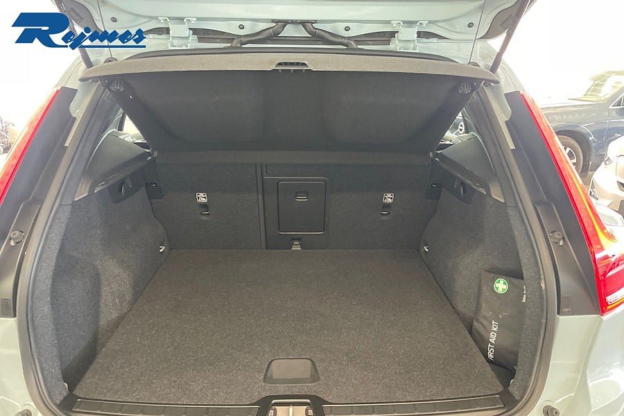Vehicle Image 17