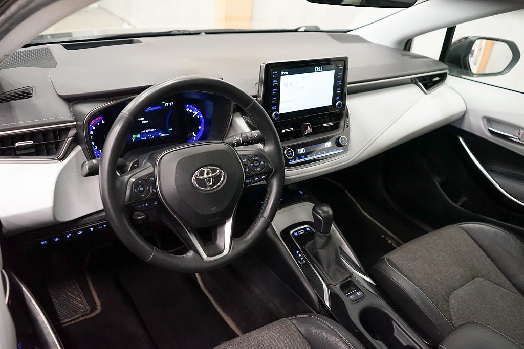 Vehicle Image 9