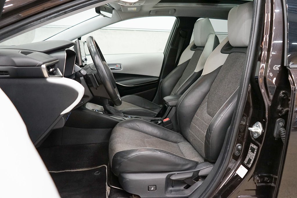 Vehicle Image 10