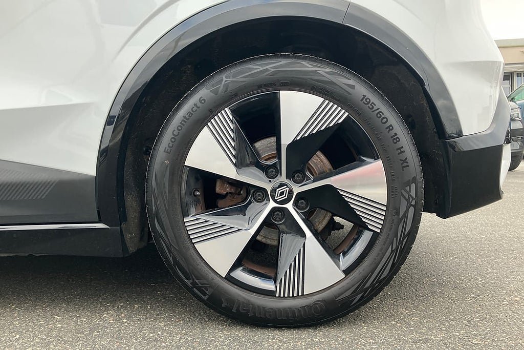 Vehicle Image 17