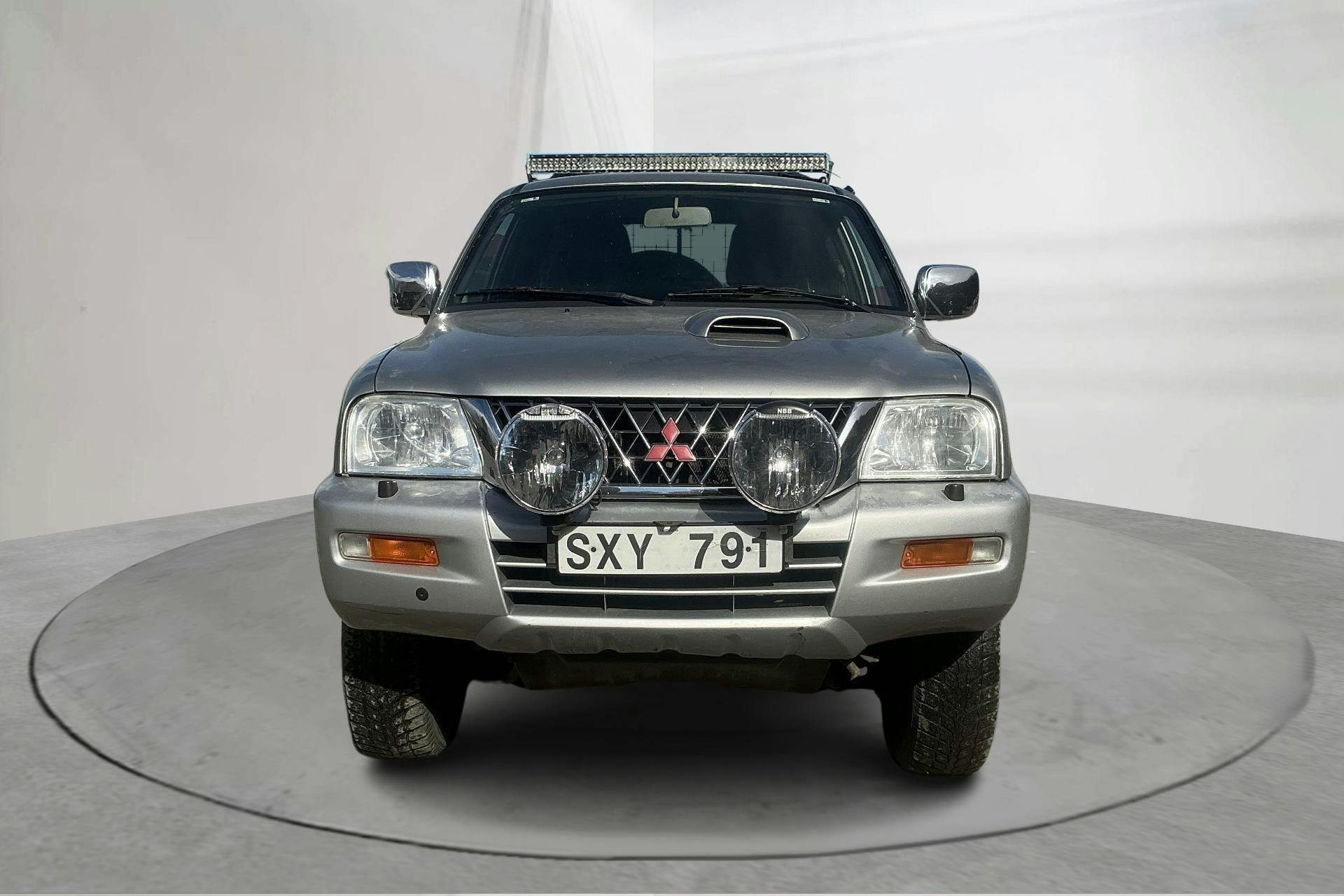 Vehicle Image 4