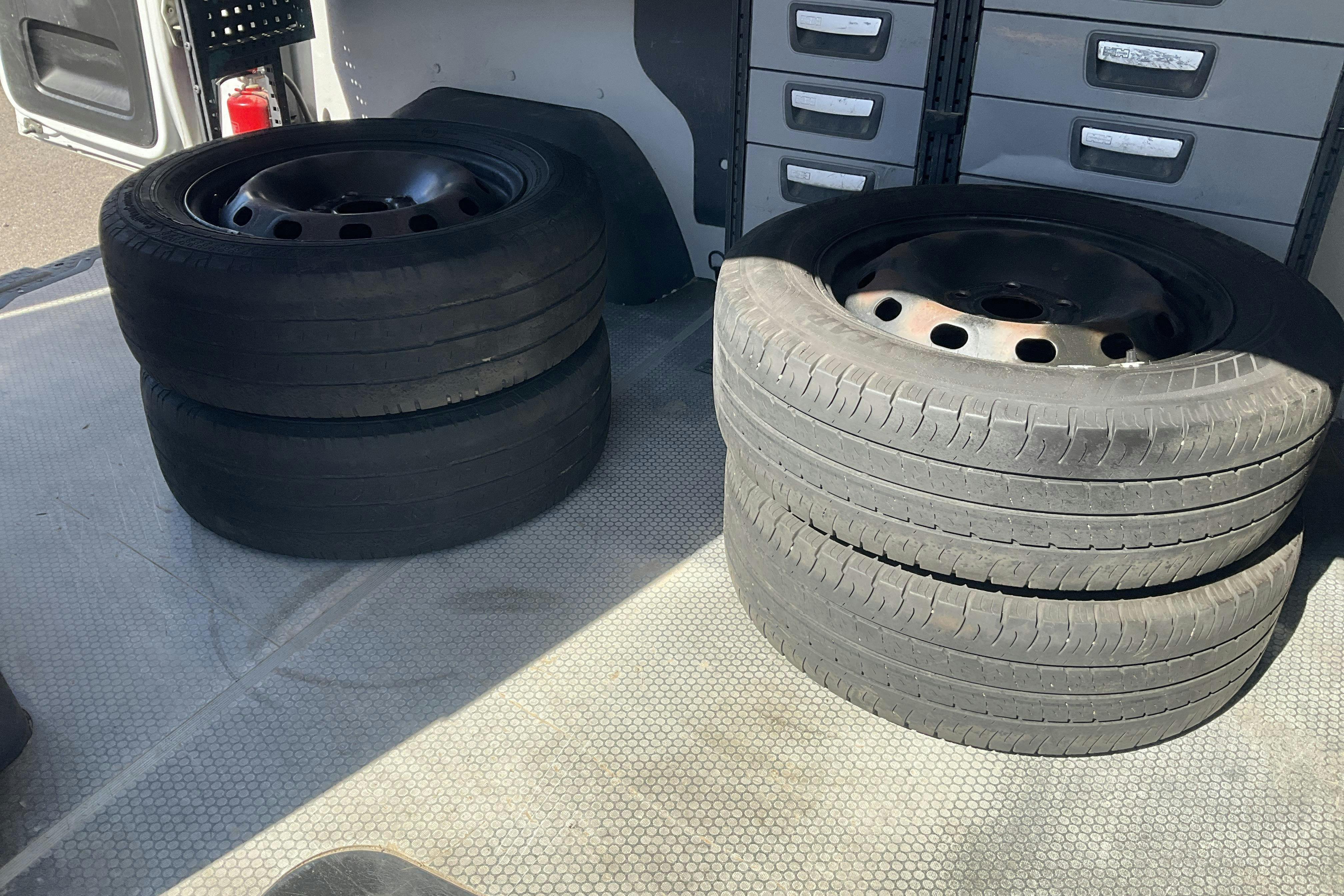 Vehicle Image 11
