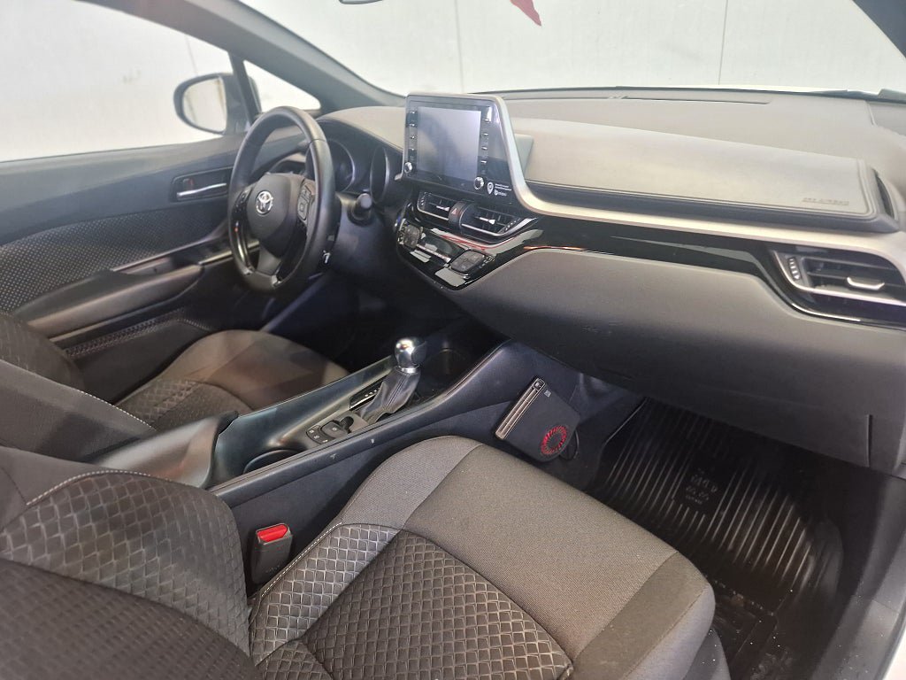 Vehicle Image 10