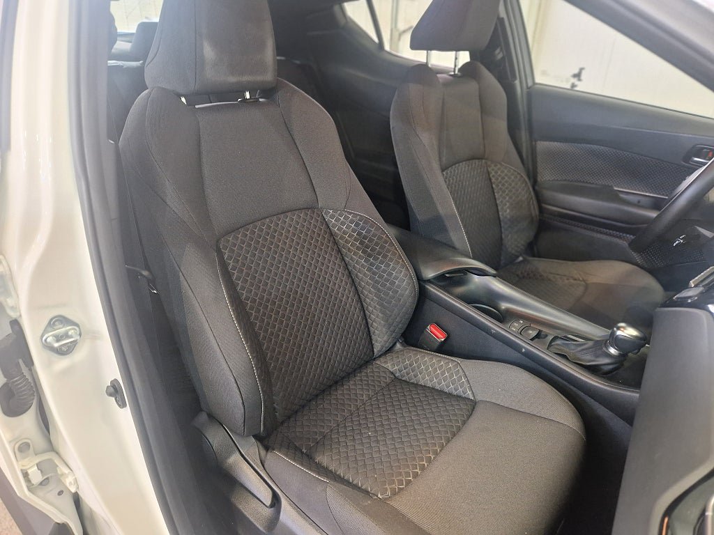 Vehicle Image 11