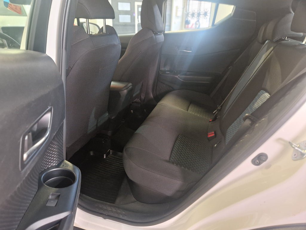 Vehicle Image 12